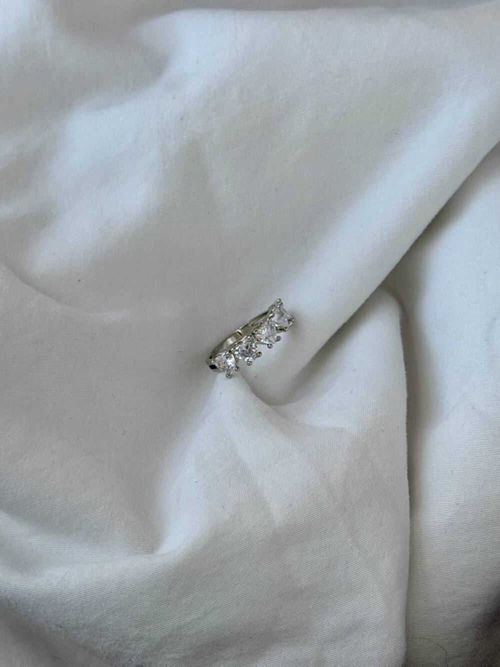 5 Hearts Band Ring - Silver Plated - Zirconia - Ring Size 6